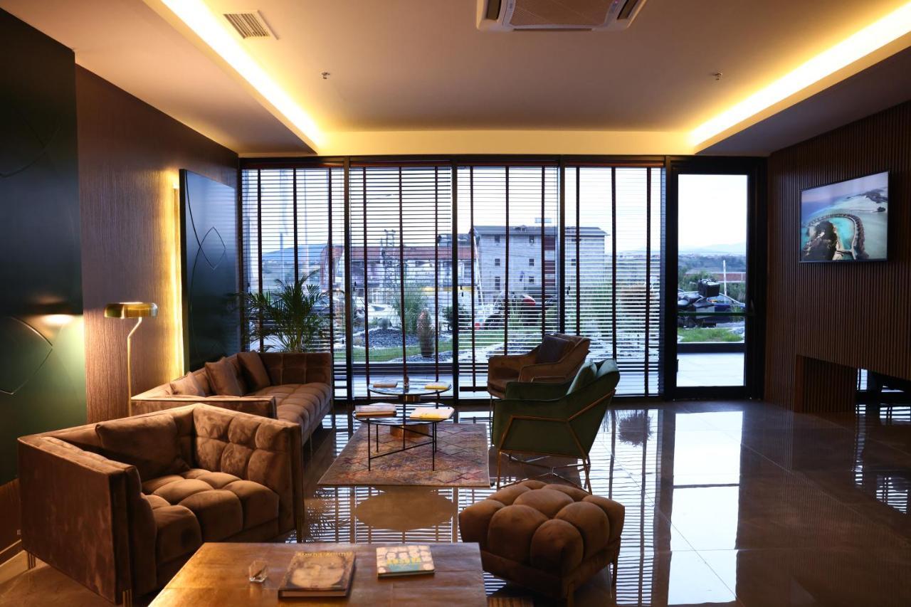 Palace Hotel & Spa Titova Mitrovica 외부 사진