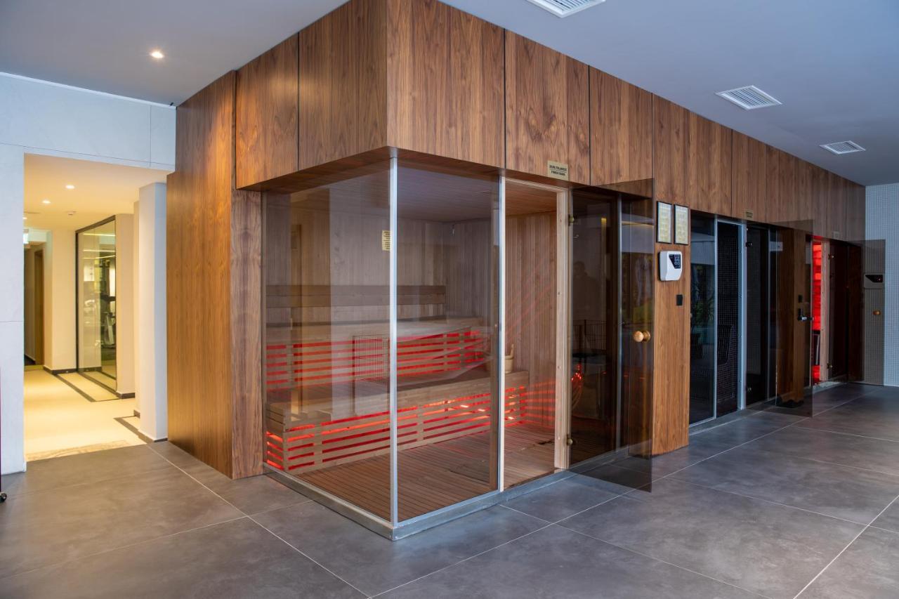 Palace Hotel & Spa Titova Mitrovica 외부 사진